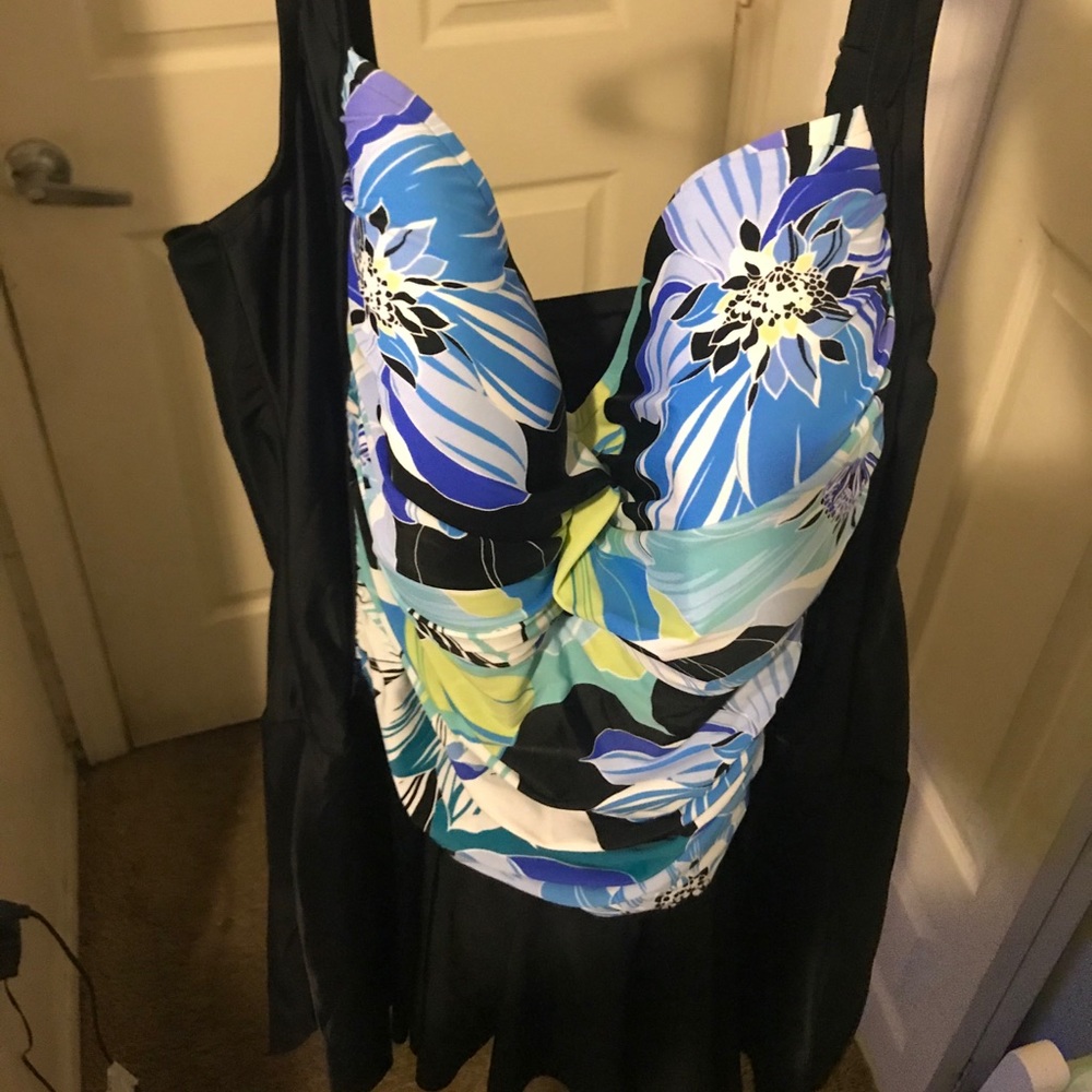 Women’s One piece Skort Swim suit